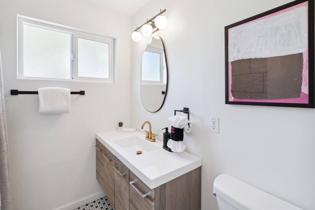 Remodeled Gem - Bocceball - 8 Min To Oldtown * Scottsdale